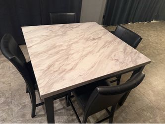 Dinning room table