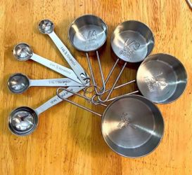 New Stainless Steel Measuring Cups and Spoons Set