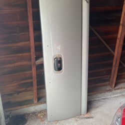 2004 Chevy Silverado Tailgate 