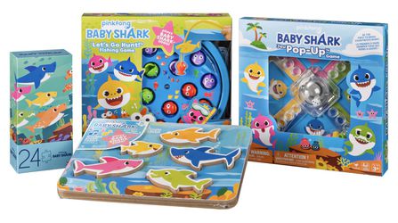 Pinkfong Baby Shark Let's Go Hunt Fishing Game - Play the Baby Shark Song:  : Toys
