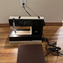 Viking Husqvarna 150 Sewing Machine