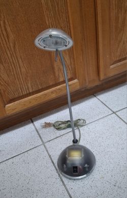 Lámpara De Mesa Portátil