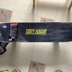 Tony Hawk Signature Series Skateboard Pick Up Only in Apple Valley.