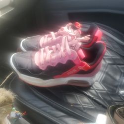 Airjord  Size 6 Y