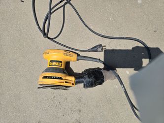 Dewalt sander very good condition
