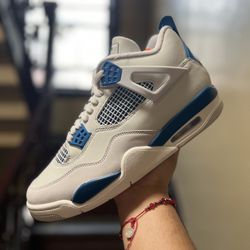 Jordan 4 Retro ‘Military Blue’ 