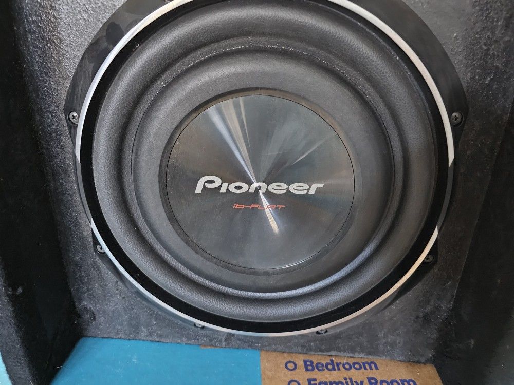 10in Pioneer sub and enclosure - car audio 