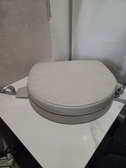 New Light gray box-shaped booster seat cushion