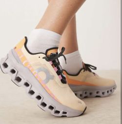 On Running Cloudmonster Sneaker NWOT
