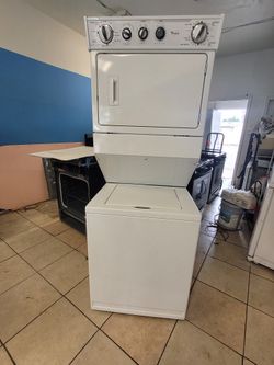 Whirlpool Washer And Gas Dryer Stackable 27"