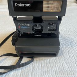 Polaroid One Step Close Up 600 Camera