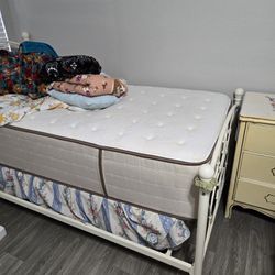 Single Twin Bed
