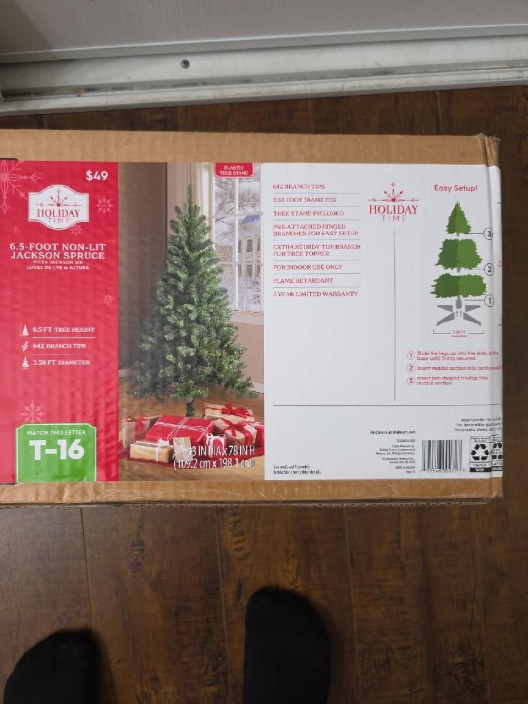 6.5 Ft Christmas Tree (Brand New)45$firm Price