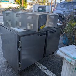 Refrigerator 