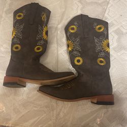 flowered boots 