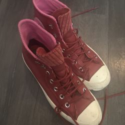 Converse Women’s Shoes Size 71/2