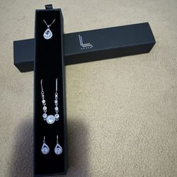 Loulu Jewelry Set And Handbag Combo New