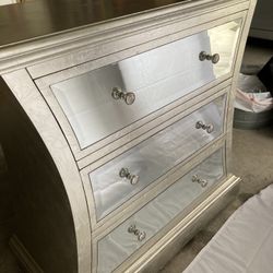 New- Silver Leaf & 3 Mirrored Drawer 