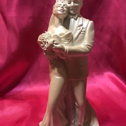 Wedding Couple Figurine 