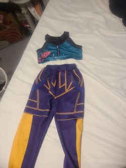 Zoe Demon Hunter's costume