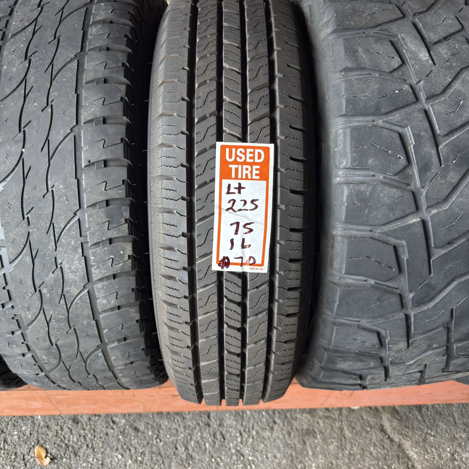 Lt225/75/16 One Tire Like New 🦈🔥🛞🇵🇷