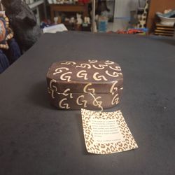 Handcrafted Kisii Soapstone Trinket Box Featuring A Carved Geometric Pattern With Original Label From Kenya 2.25"Hx4.75"x3.5" Excellent Condition