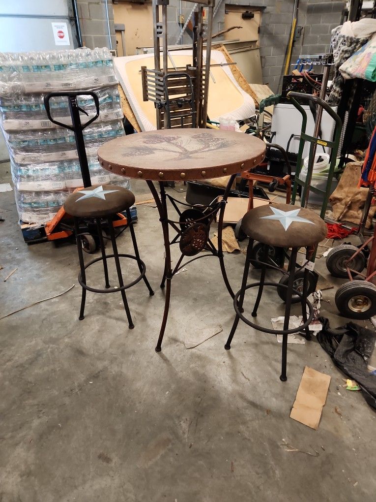 Bar Table With 2 Barstools