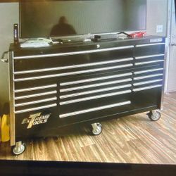 New 19 Drawer Tool Box / With Tools 