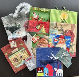 NEW! Holiday Gift Bag Bundle