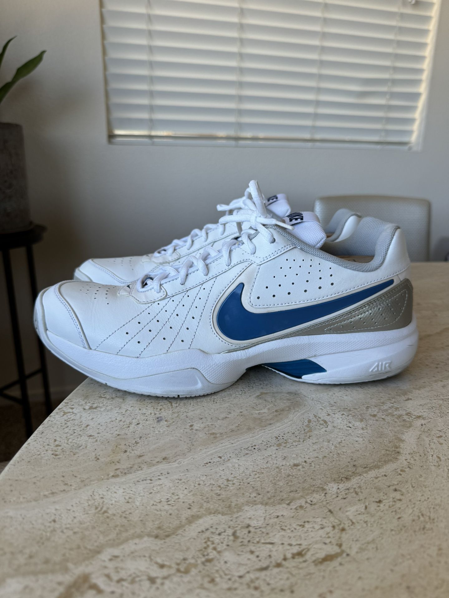 Nike Air Court Mo 4 Men's 11.5 US 429776-104 Tennis Court Pickleball RARE 🔥
