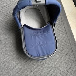 UPPAbaby Bassinet, Navy Blue, Pristine Condition