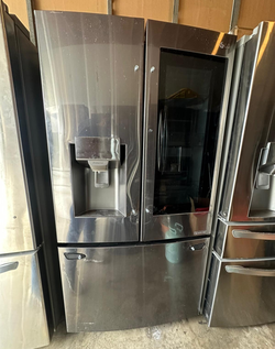 LG Stainless French Door Refrigerator with Smart Features