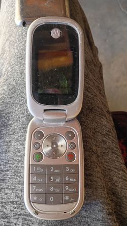 Motorola Flip Phone Silver