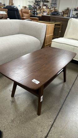 39.5”x19.5”x17.5” brown coffee table
