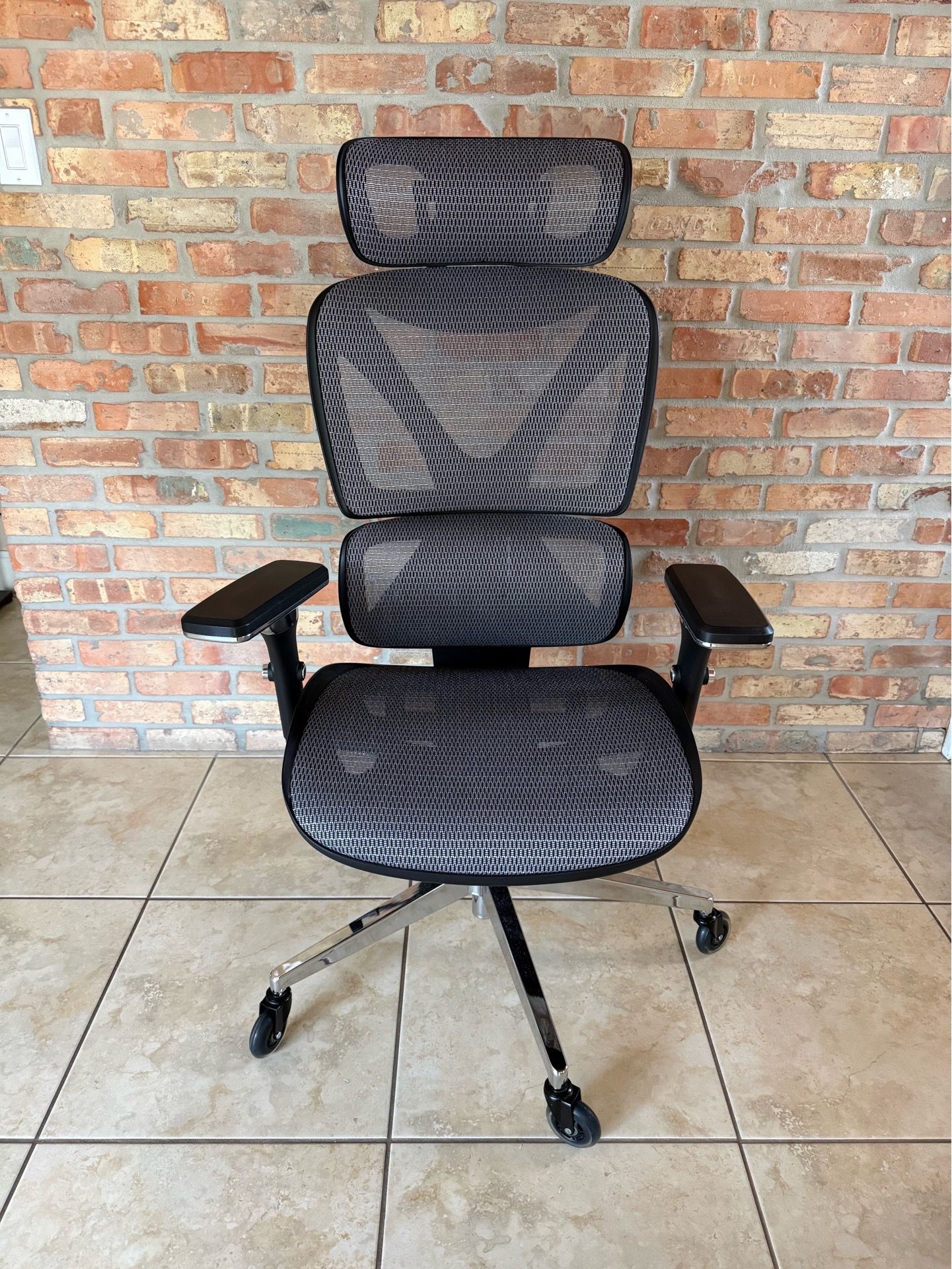 Ergonomic Mesh Office Chair – Adjustable Headrest & Lumbar Support – Moving Sale