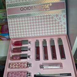 Makeup set inspired