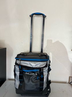 Arctic Zone Ultra Rolling Cooler Bag