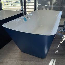 Bathtubs Different Colors And Sizes