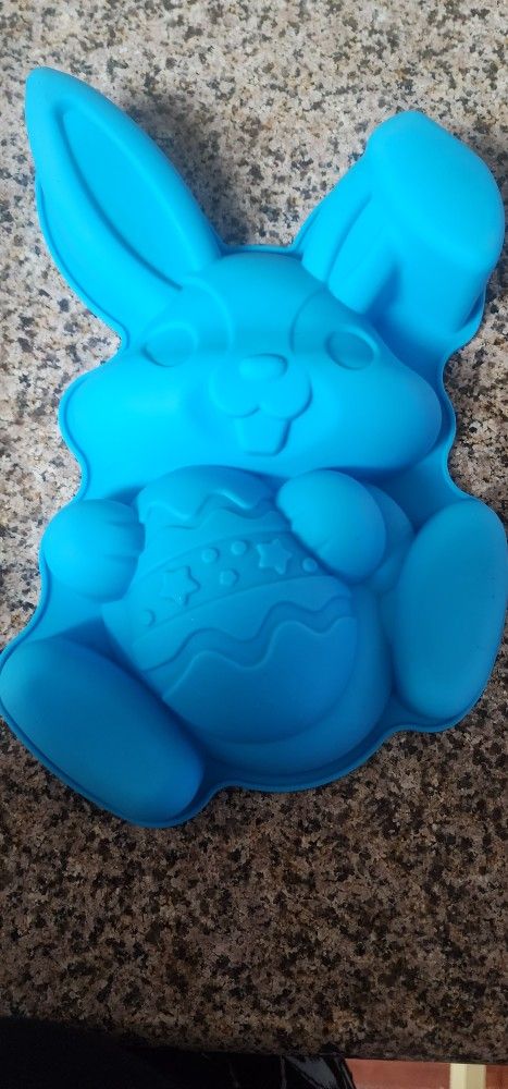Make Money With Easter Silicone Molds & Wood Hammers