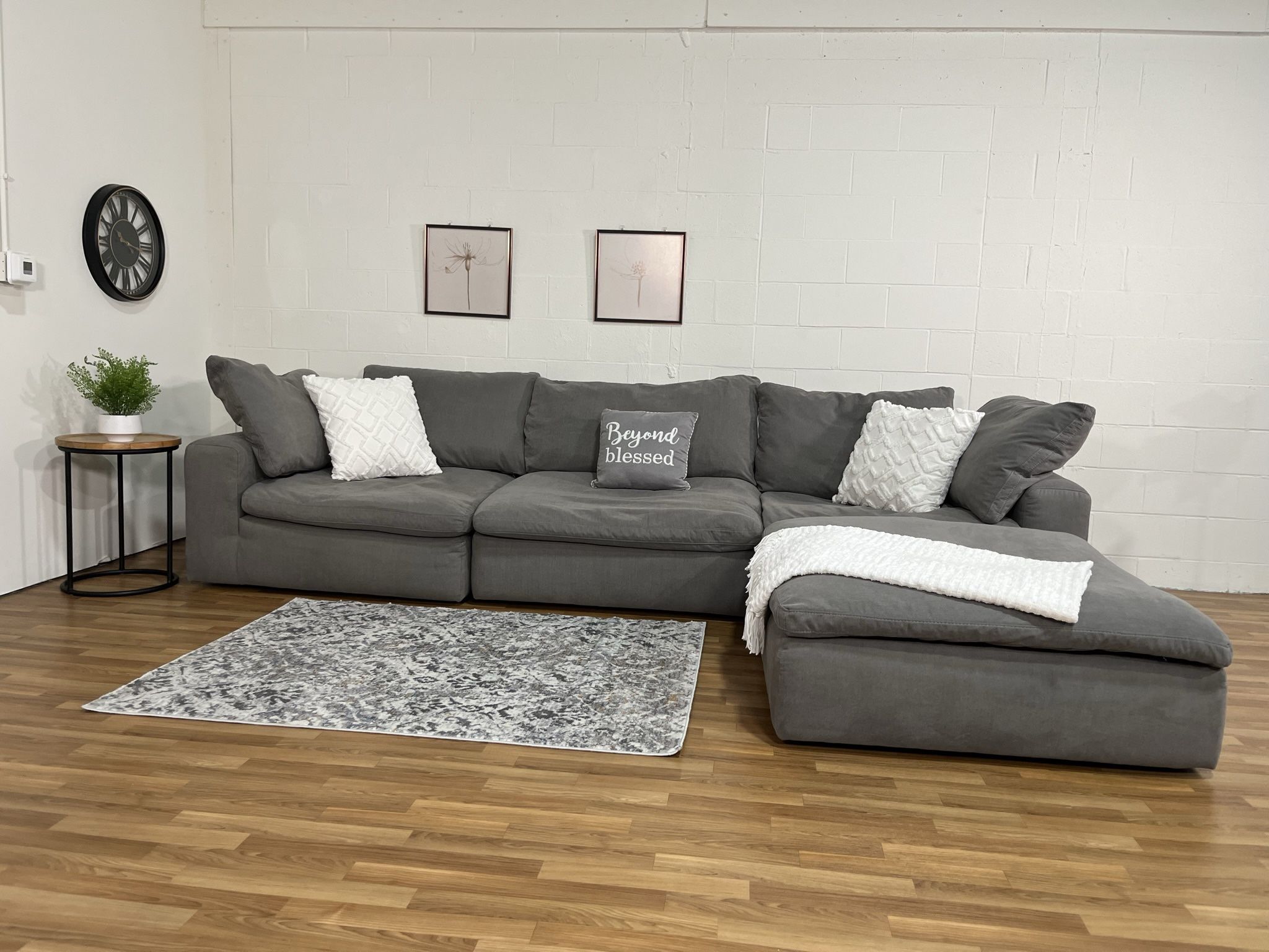 Dream 4pc Cloud modular sectional | Free Delivery! ๐