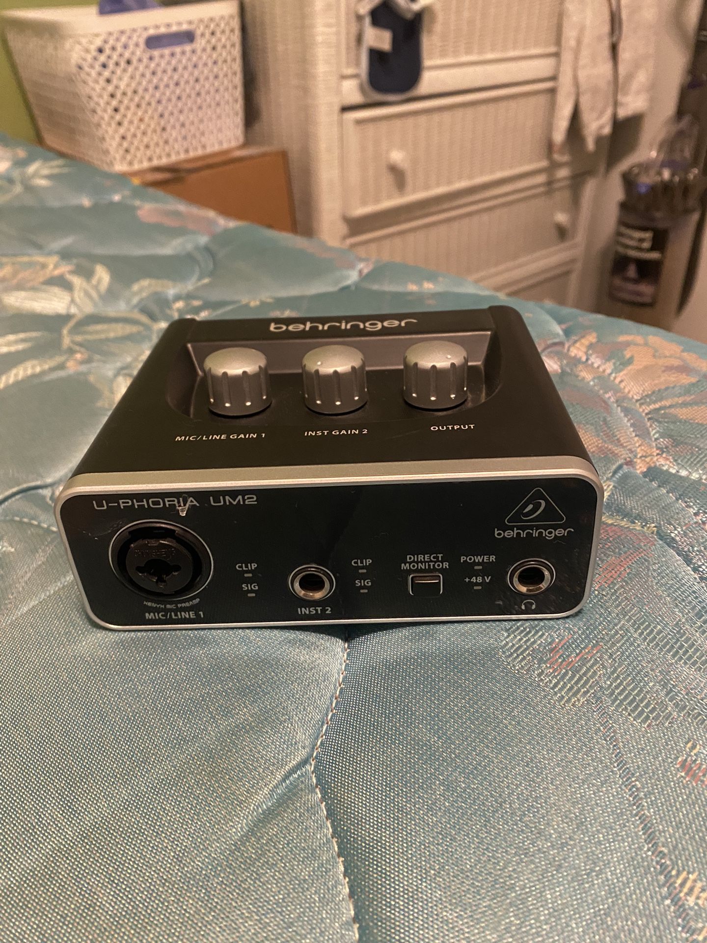 Behringer UM2 interface