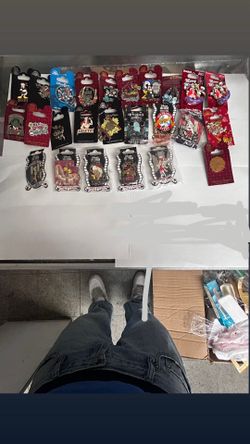 Disney pins