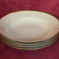 The Cellar White with Gold Trim 9” Soup Salad Bowl Set of 4 FLAWLESS!