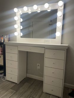 Makeup Vanity
