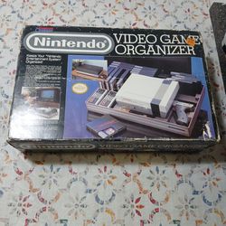Nintendo Video Game Organizer With Box
