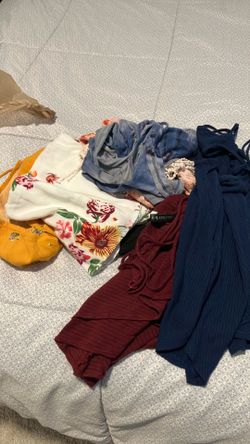 Women’s top size medium free