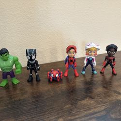 Spidey and his amazing friend 4 inch action figure toys with mask-flip features