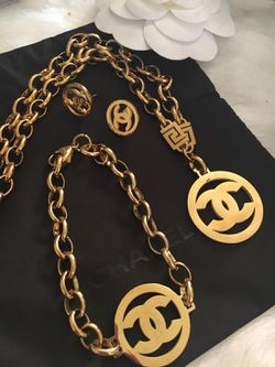 Gold vip Chanel necklace set for Sale in Southampton, NY - OfferUp