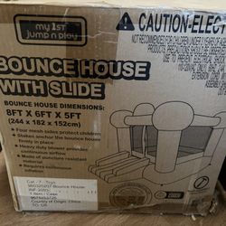 bounce house/ jumper