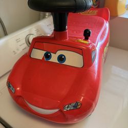 Disney Pixar’s Cars Lightning Mcqueen Noise Making Right On Toddler Toy Vehicle